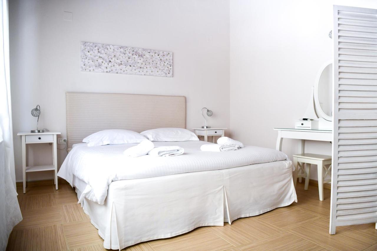 Serenity Luxury Villa, Skiathos Ayía Paraskeví Exterior foto