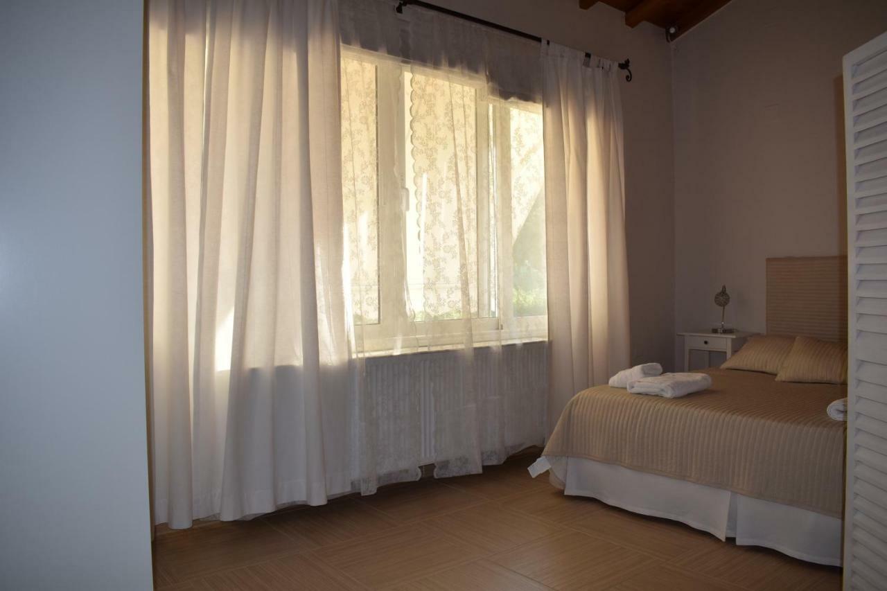 Serenity Luxury Villa, Skiathos Ayía Paraskeví Exterior foto
